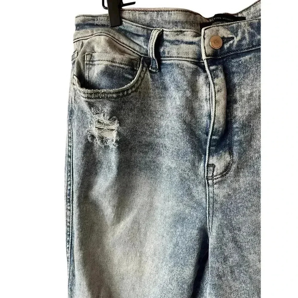 Flying Monkey Women’s Mid Rise Flare Jeans Size 33 - Picture 4 of 9